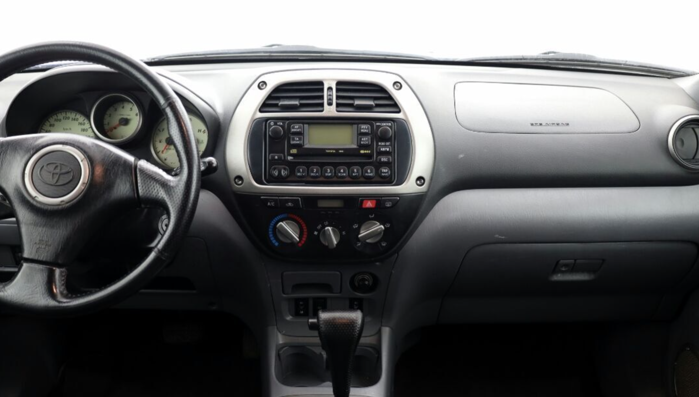 Toyota RAV4 (2001-2005)  Automedia 9123 raadio sobivus autole