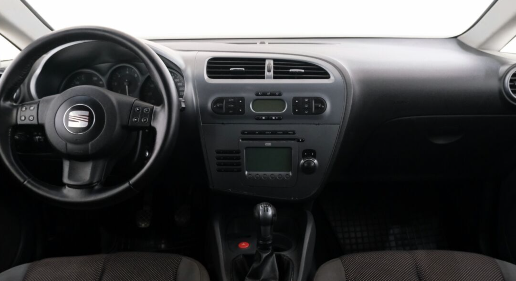 Seat Leon (2005-2012)  Automedia 9298 raadio sobivus autole