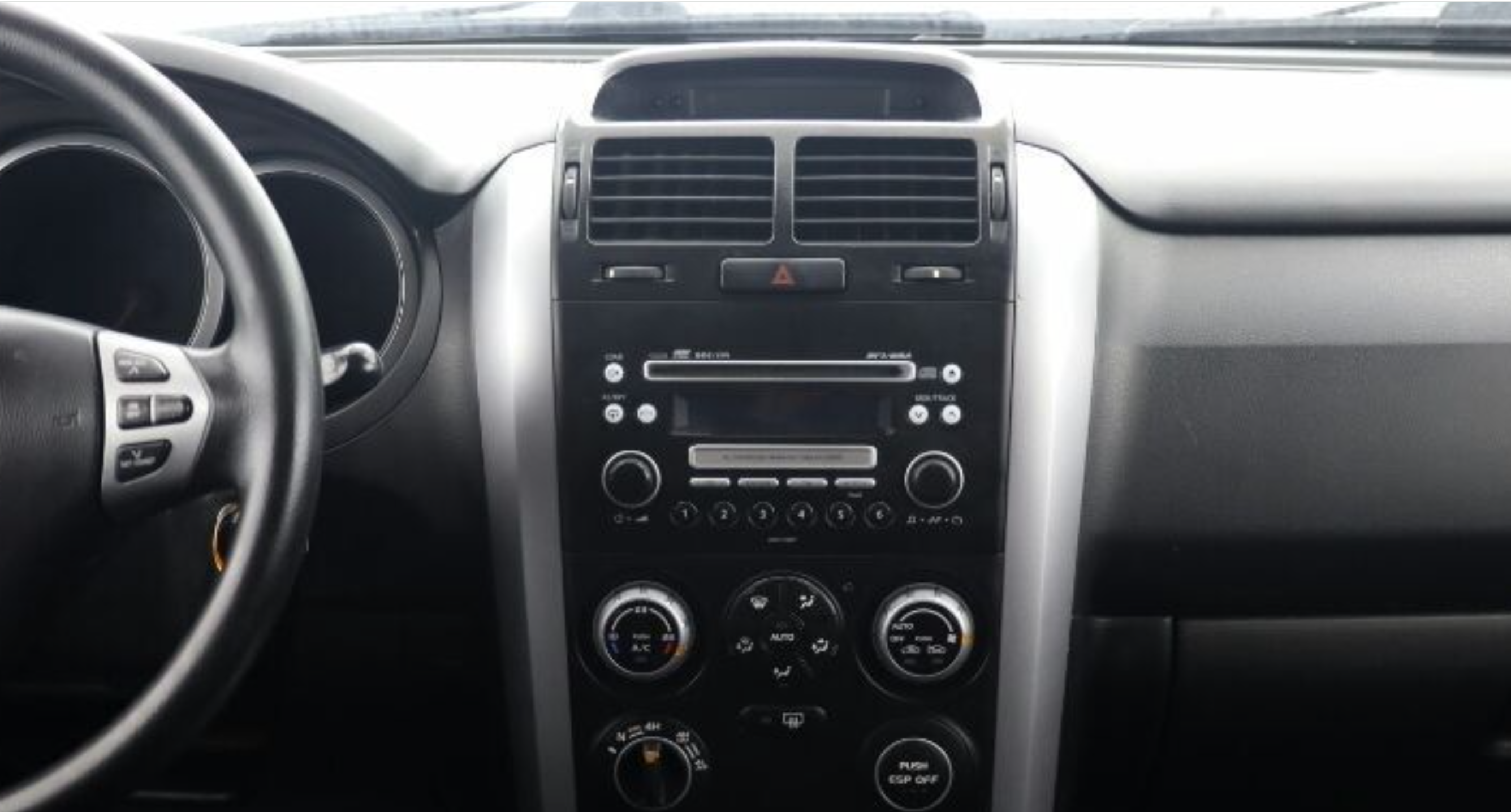 Suzuki Grand Vitara (2005-2013)  Automedia 9660 raadio sobivus autole