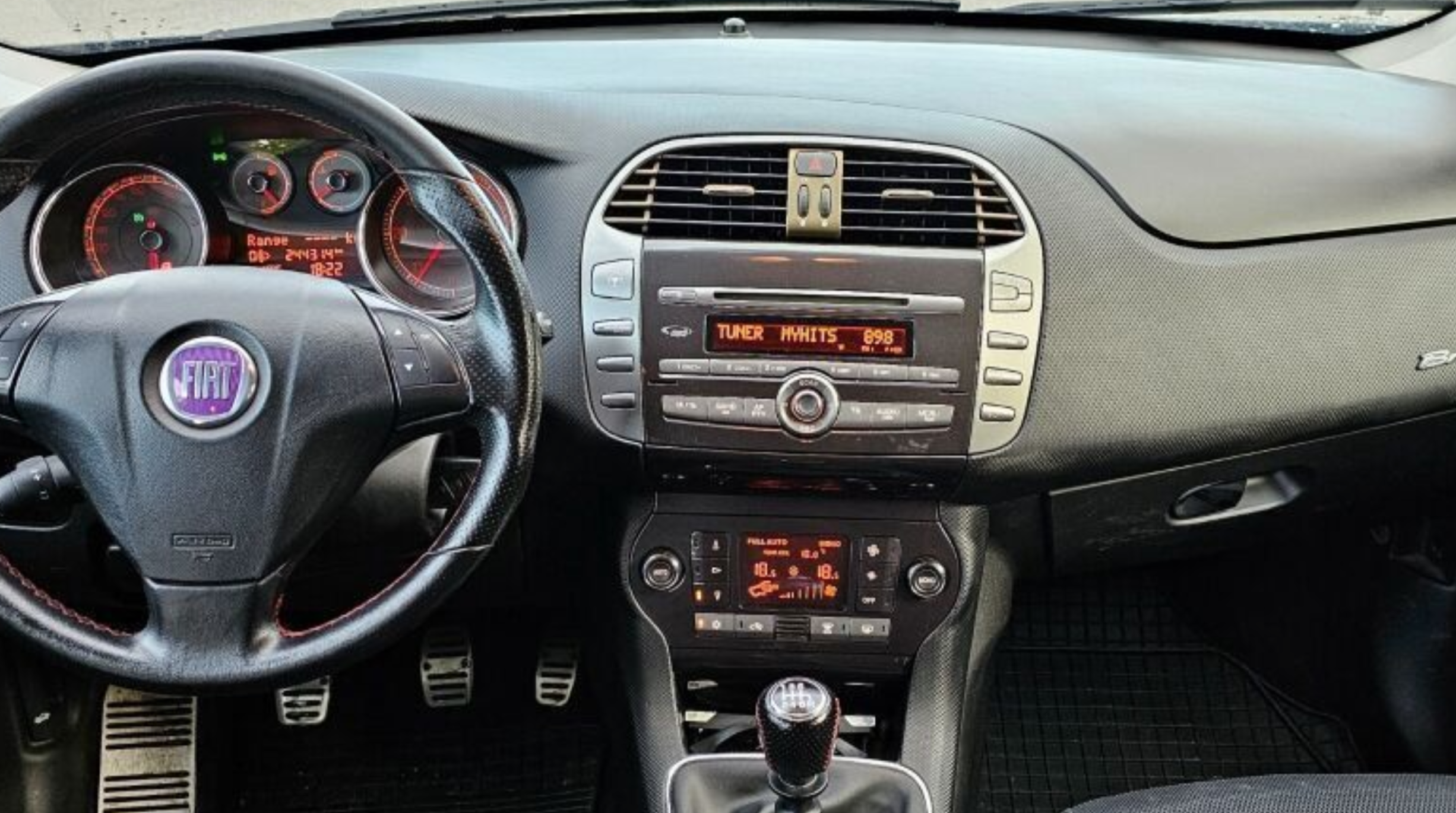 Fiat Bravo (2007-2014)  Automedia 9770 raadio sobivus autole